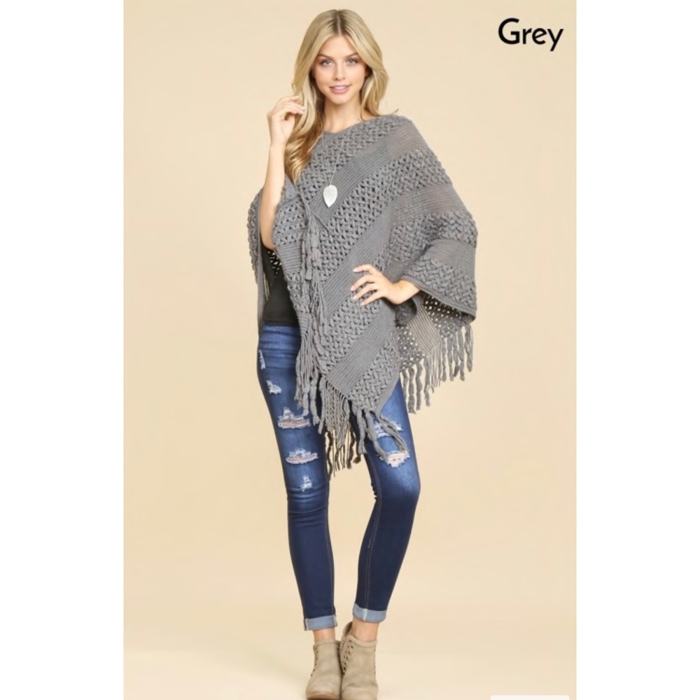 Classic Fringe Poncho - Gray
